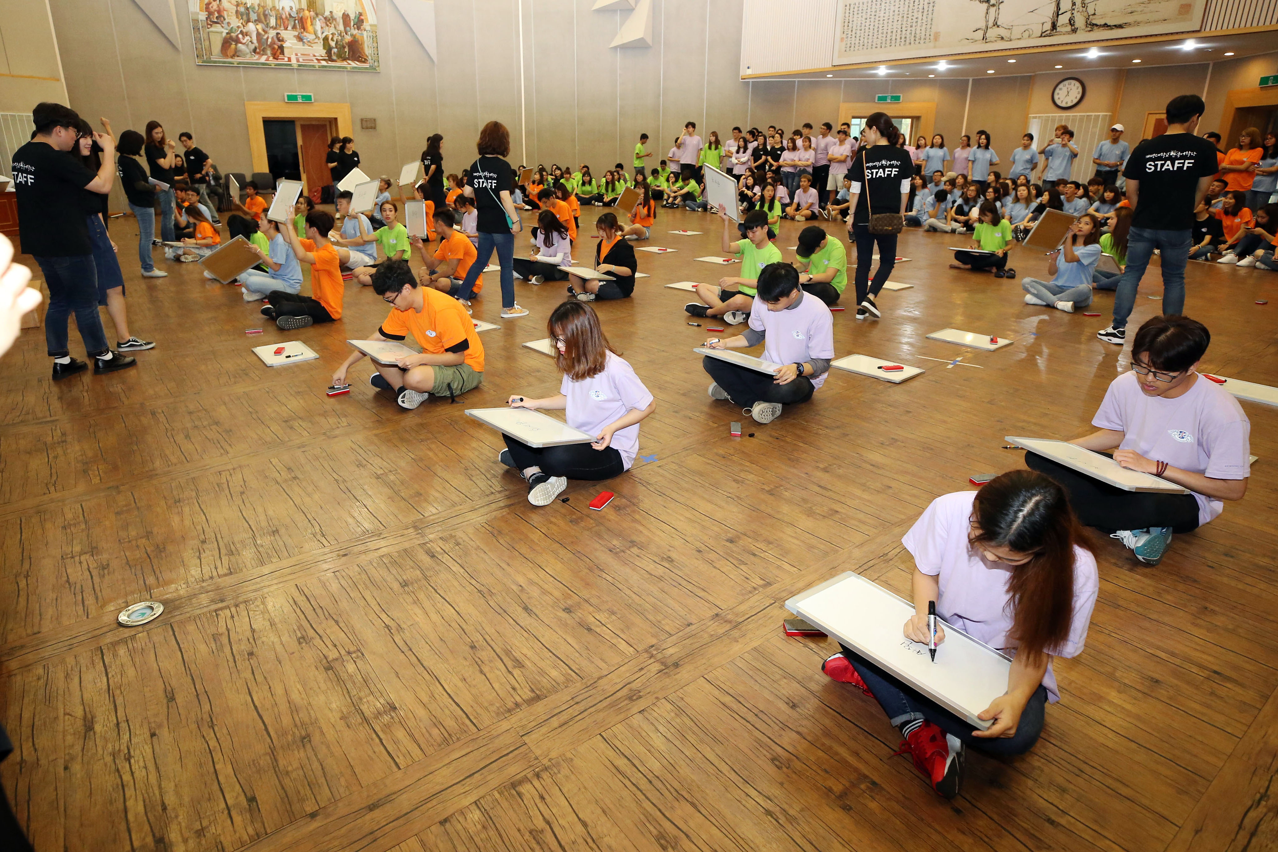 한글날 기념 한국어 퀴즈 대회_01.JPG 첨부 이미지